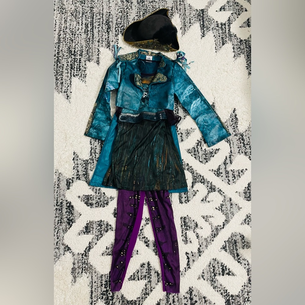 Disney Descendants Uma Costume and Hat